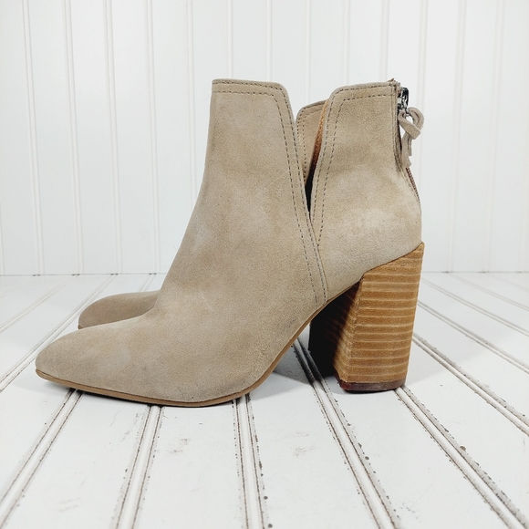 Steve Madden Shoes - Steve Madden Thrived Sand Suede Block Heel Ankle Booties K1034